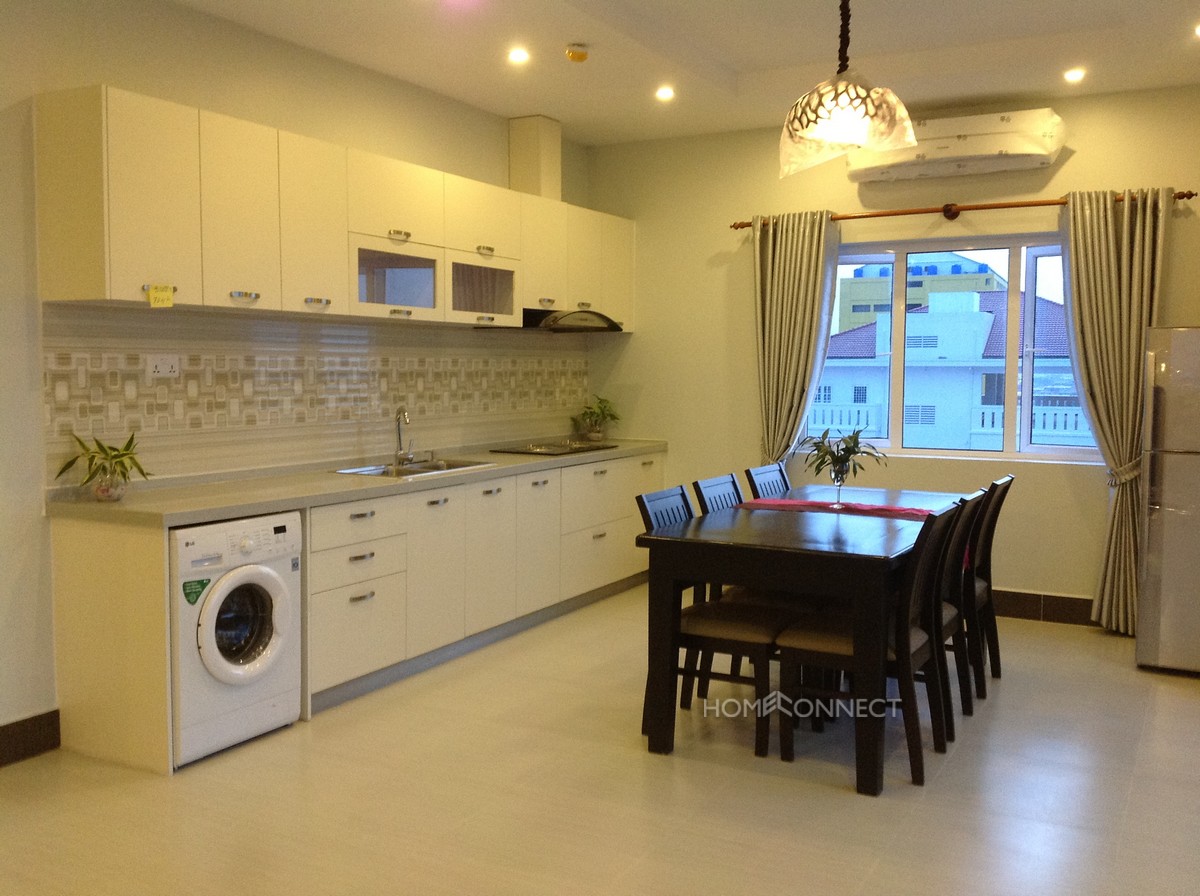 Large 3 bedroom penthouse close to Russian Market