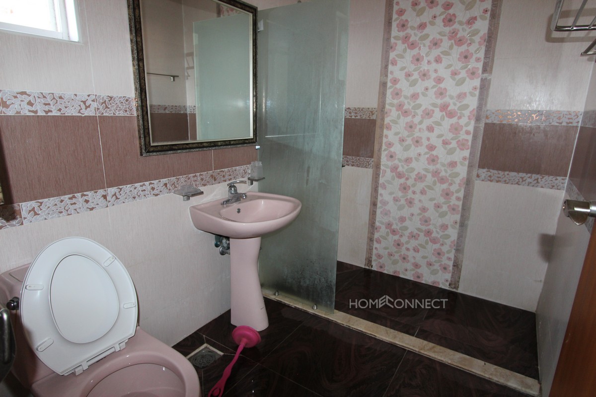 Modern 2 Bedroom Apartment in the Heart of Phnom Penh