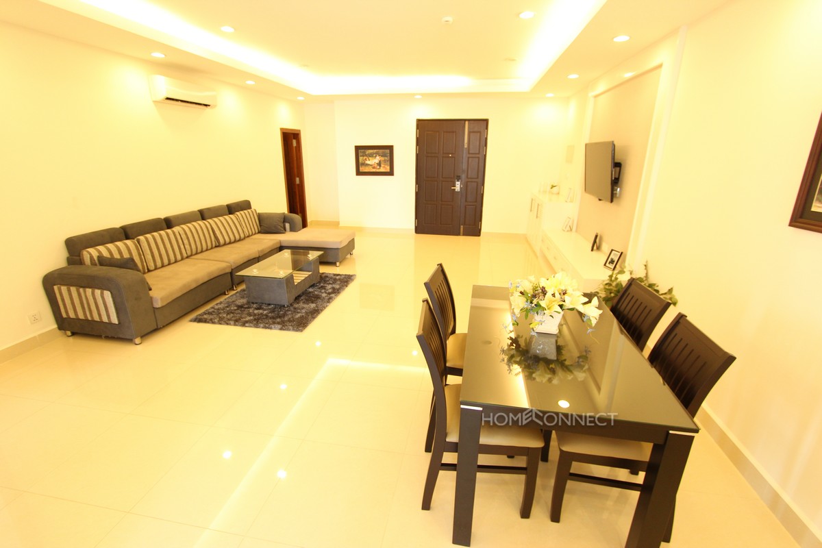 Expansive 2 Bedroom Apartment in Toul Tom Poung
