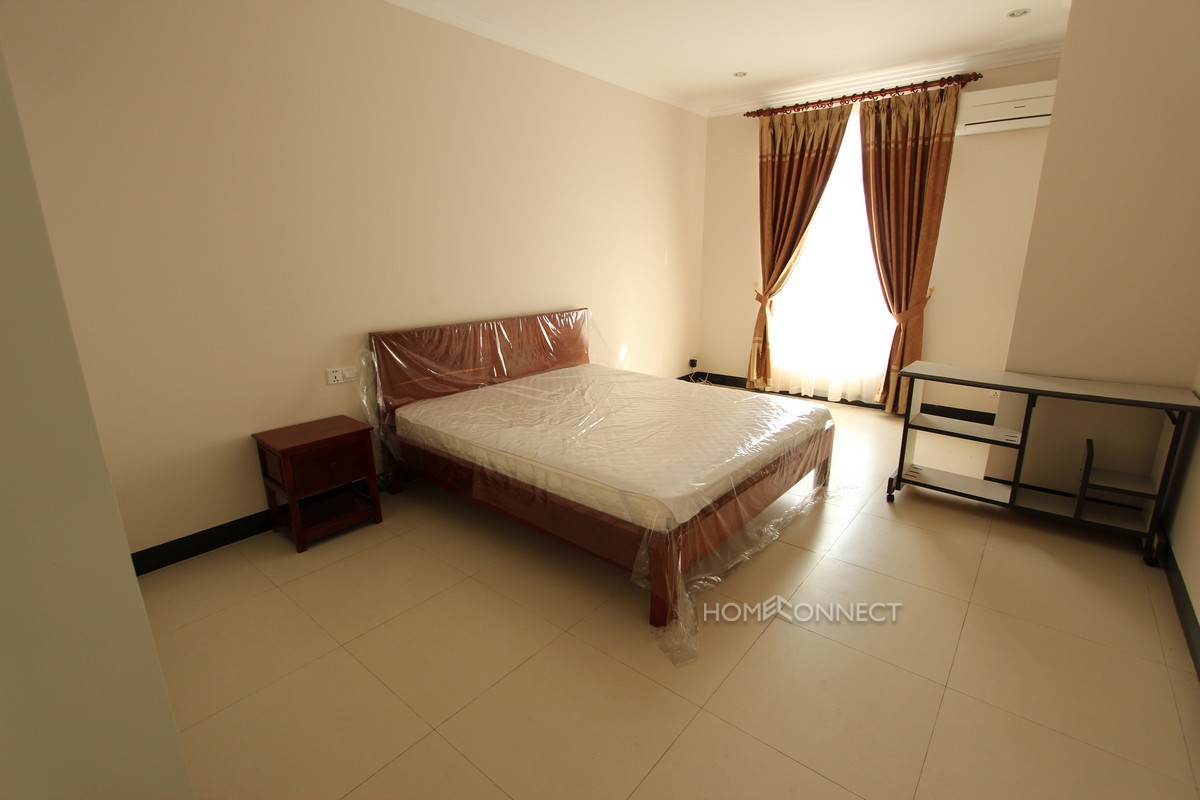 Modern 2 bedroom apartment in Tonle Bassac