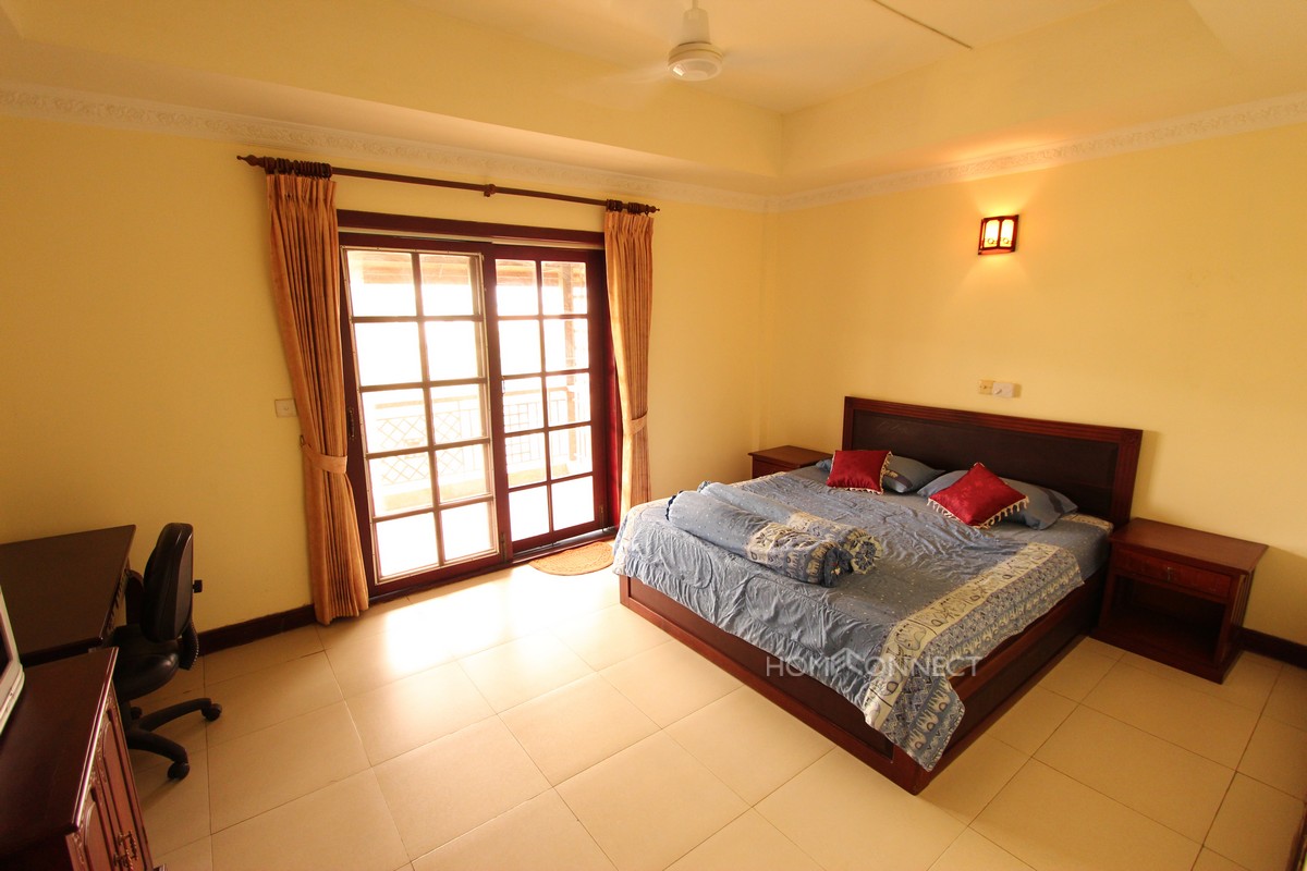 Comfortable 2 Bedroom Apartment in Wat Phnom