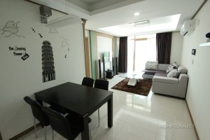 Luxury 1 bedroom apartment located in BKK1