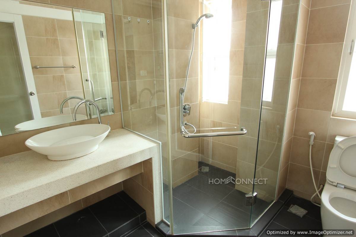 Beautiful 2 bedroom apartment close to Independence Monument |Phnom Penh