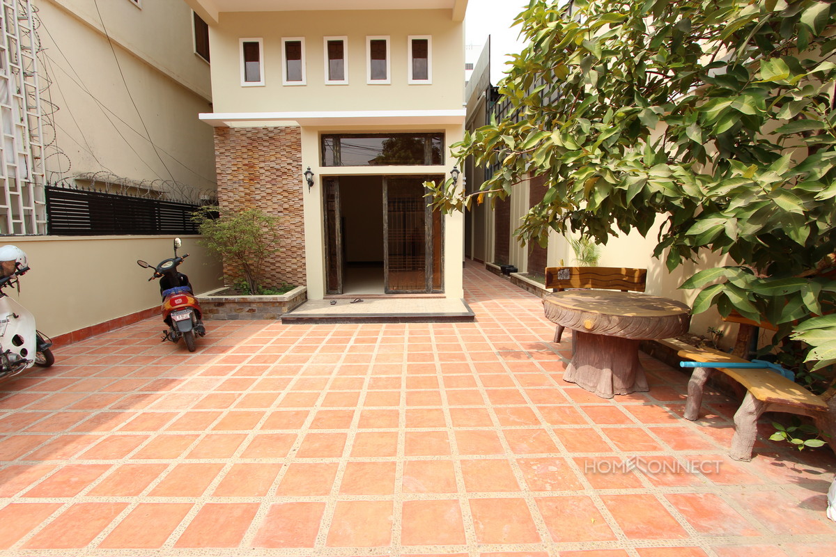 Family Sized 5 Bedroom Townhouse in Toul Kork | Phnom Penh