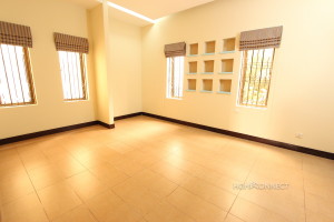 Family Sized 5 Bedroom Townhouse in Toul Kork | Phnom Penh