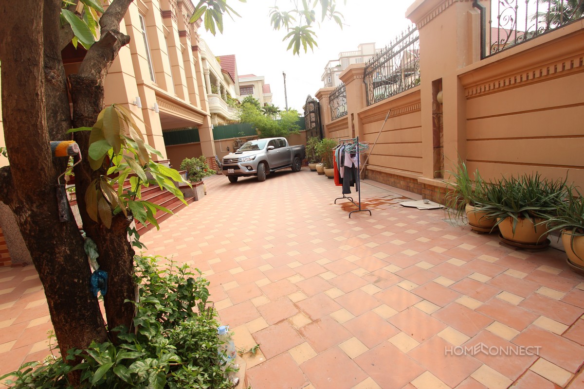 Villa for Sale in the Western District of Toul Kork | Phnom Penh