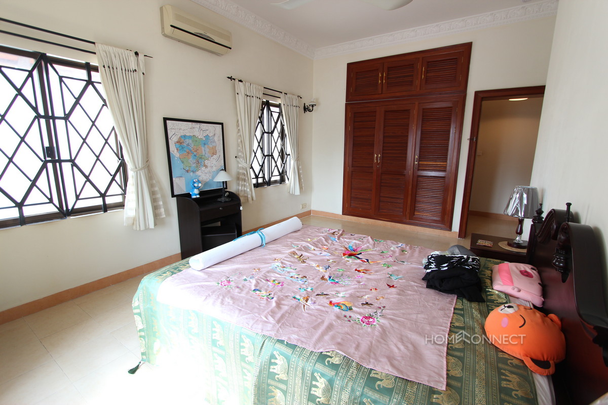 Attractive 2 Bedroom Apartment For Rent In BKK1 | Phnom Penh