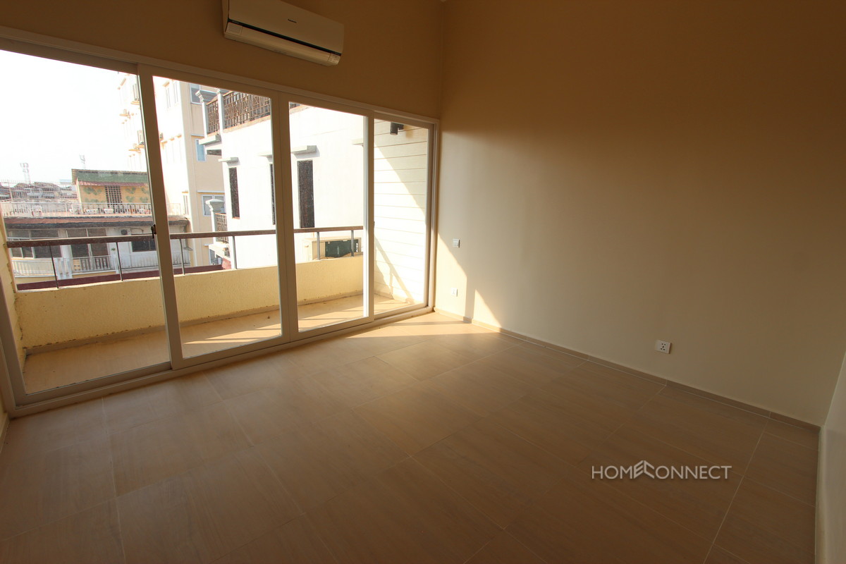 Newly Renovated 3 Bedroom Apartment Close to Riverside | Phnom Penh