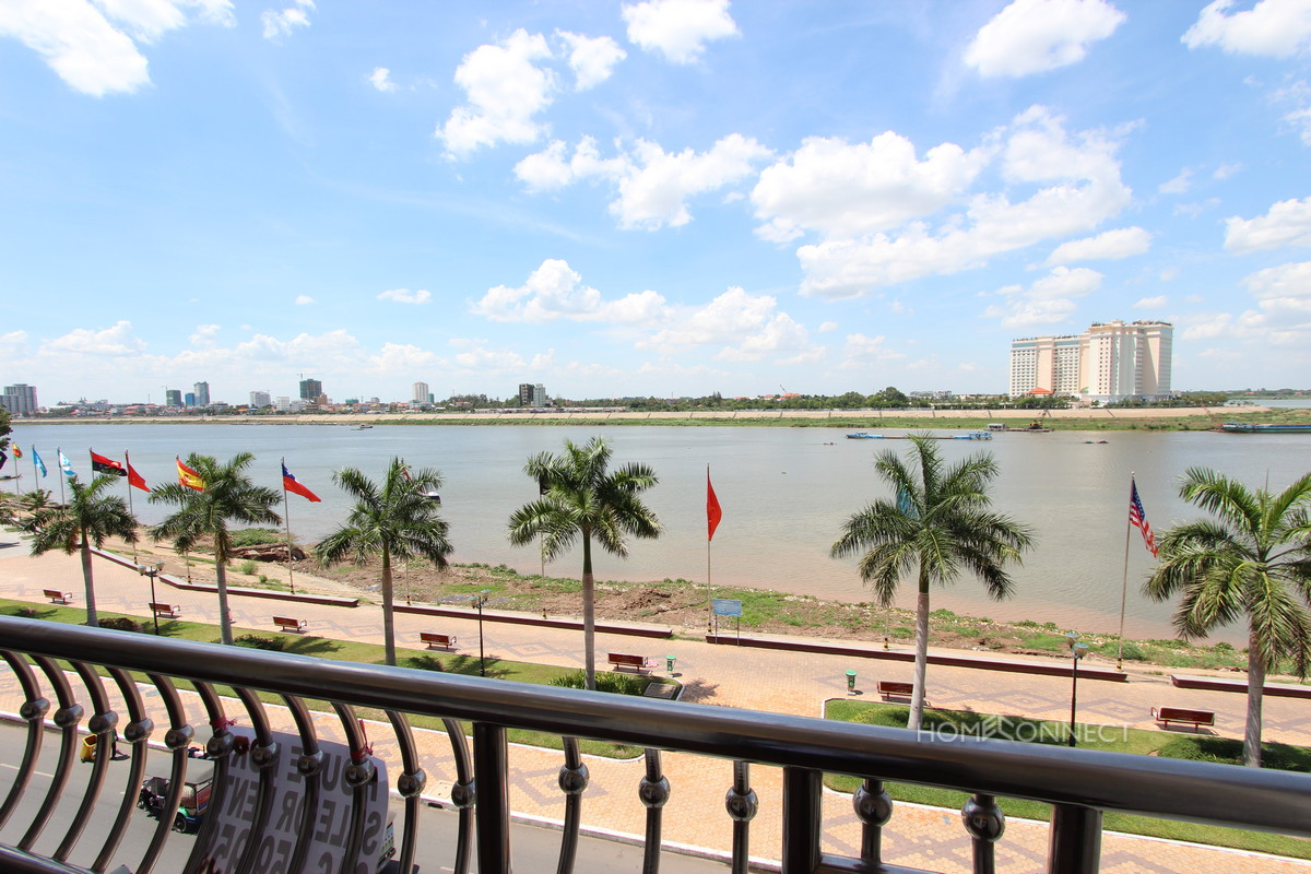 Riverside Apartment with Fantastic Views for Rent | Daun Penh Real Estate