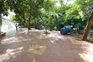 Spacious 2 Bedroom Apartment Close to Independence Monument | Phnom Penh