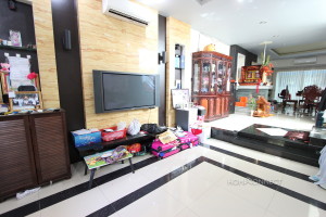 Modern 3 Bedroom Townhouse In Boeung Tumpun | Phnom Penh