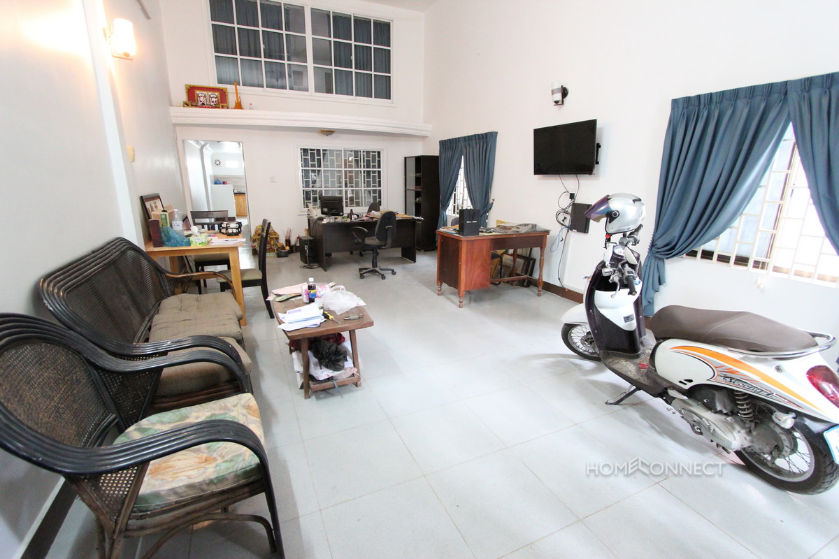 Roomy 4 Bedroom Townhouse in Boeung Tumpun | Phnom Penh Real Estate