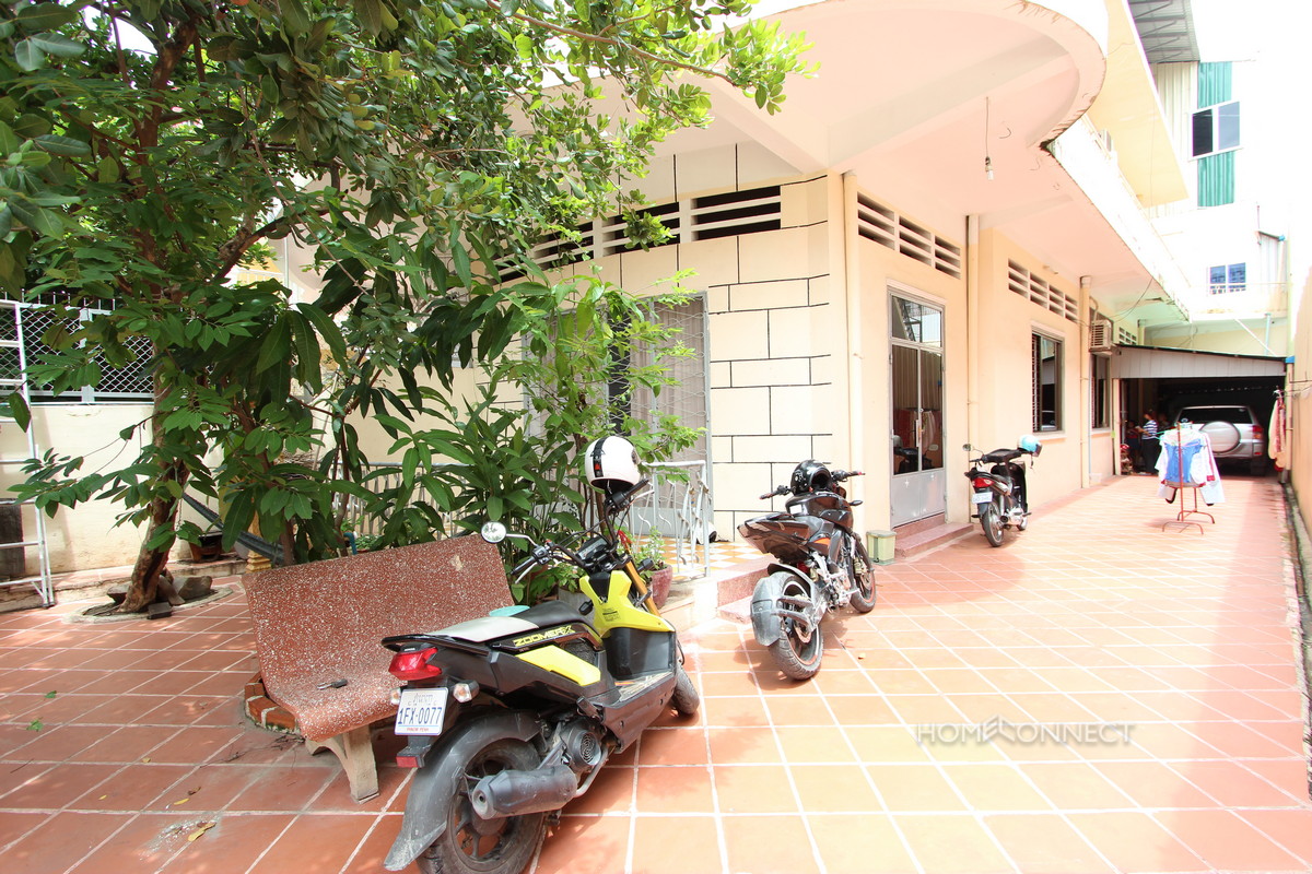 Large Townhouse for Rent Near the Central Market | Phnom Penh Real Estate