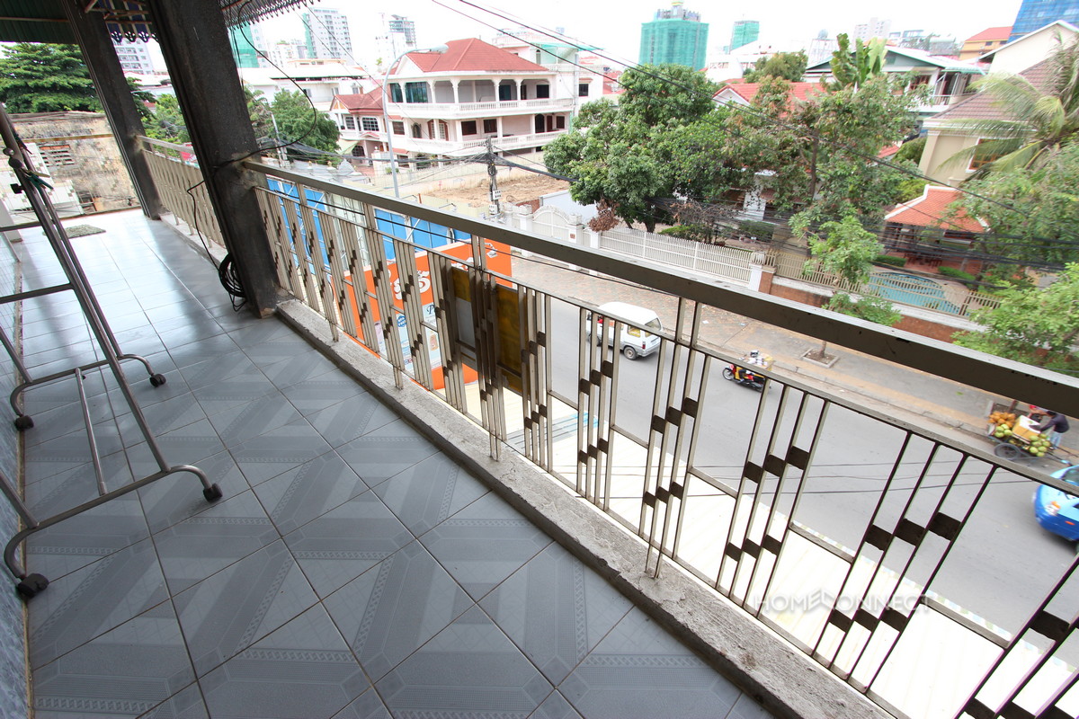 Compact 1 Bedroom Apartment in BKK1 | Phnom Penh Real Estate
