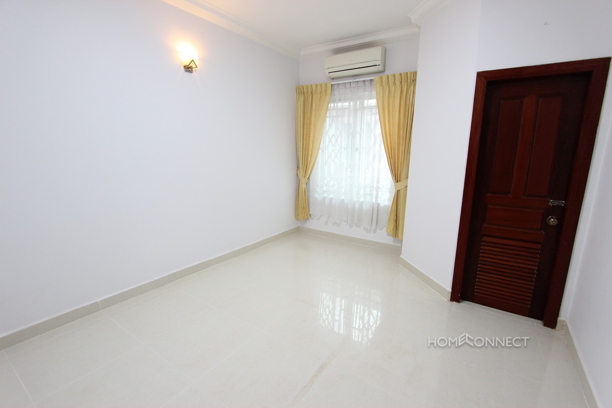 Townhouse With 4 Bedrooms For Rent Beside Aeon Mall | Phnom Penh Real Estate