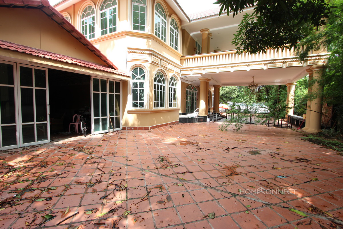 Large Riverside Villa in Chroy Chongva | Phnom Penh Real Estate