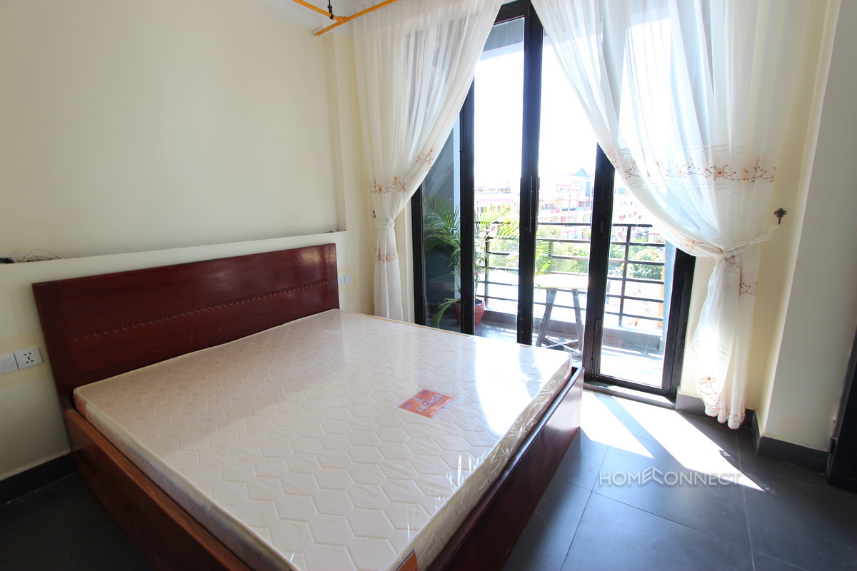 Modern 1 Bedroom Apartment is Central Phnom Penh Real Estate