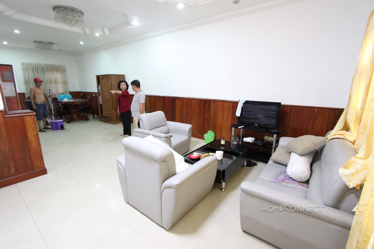 Family Sized 4 Bedroom Townhouse Near Aeon Mall | Phnom Penh Real Estate