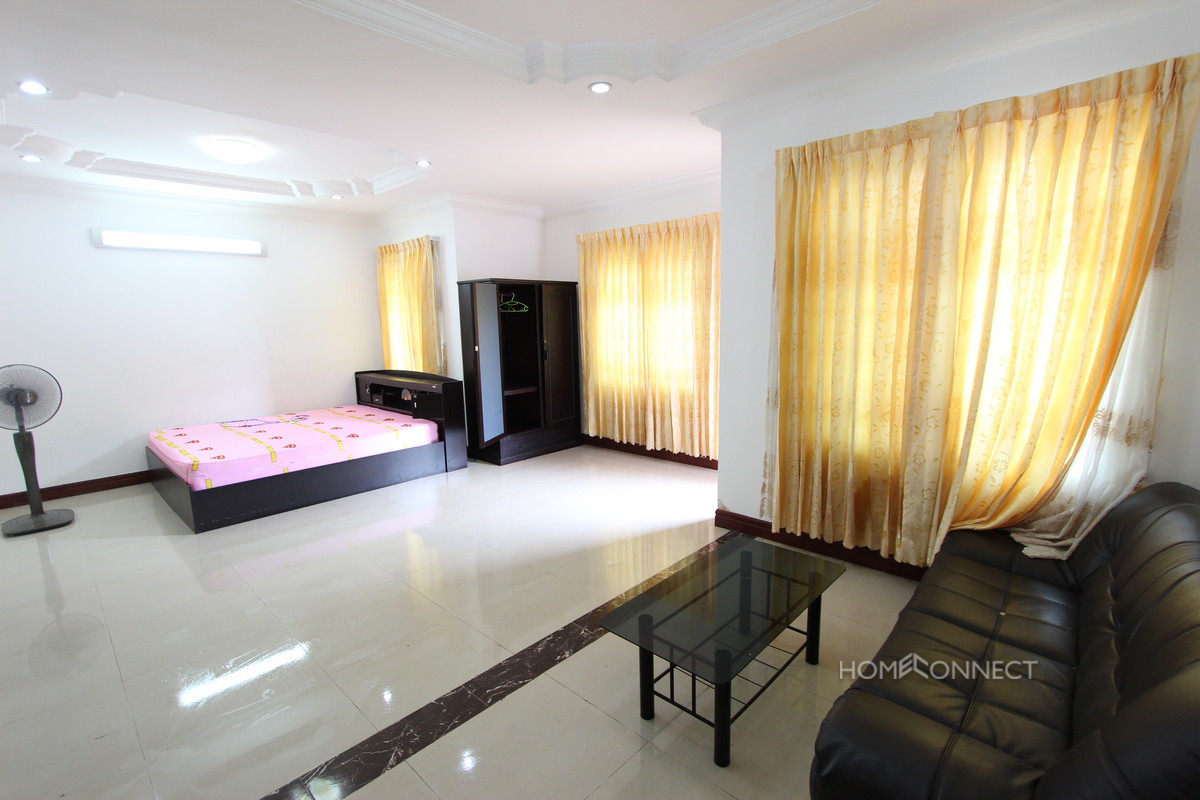 Family Sized 4 Bedroom Townhouse Near Aeon Mall | Phnom Penh Real Estate