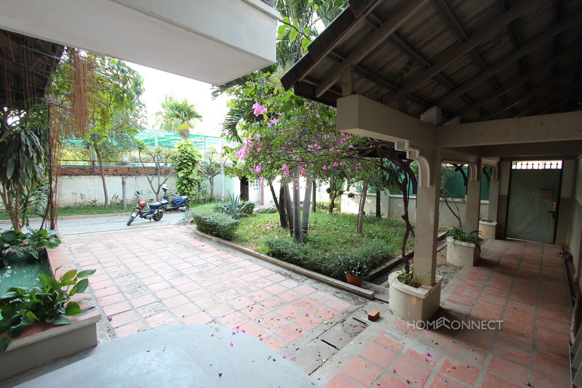 Comfortable 3 Bedroom Villa in Boeung Tumpun | Phnom Penh Real Estate