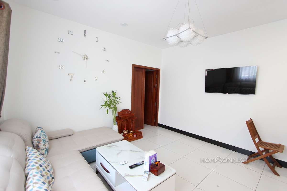 Colonial 2 Bedroom Apartment Near Riverside For Sale | Phnom Penh Real Estate