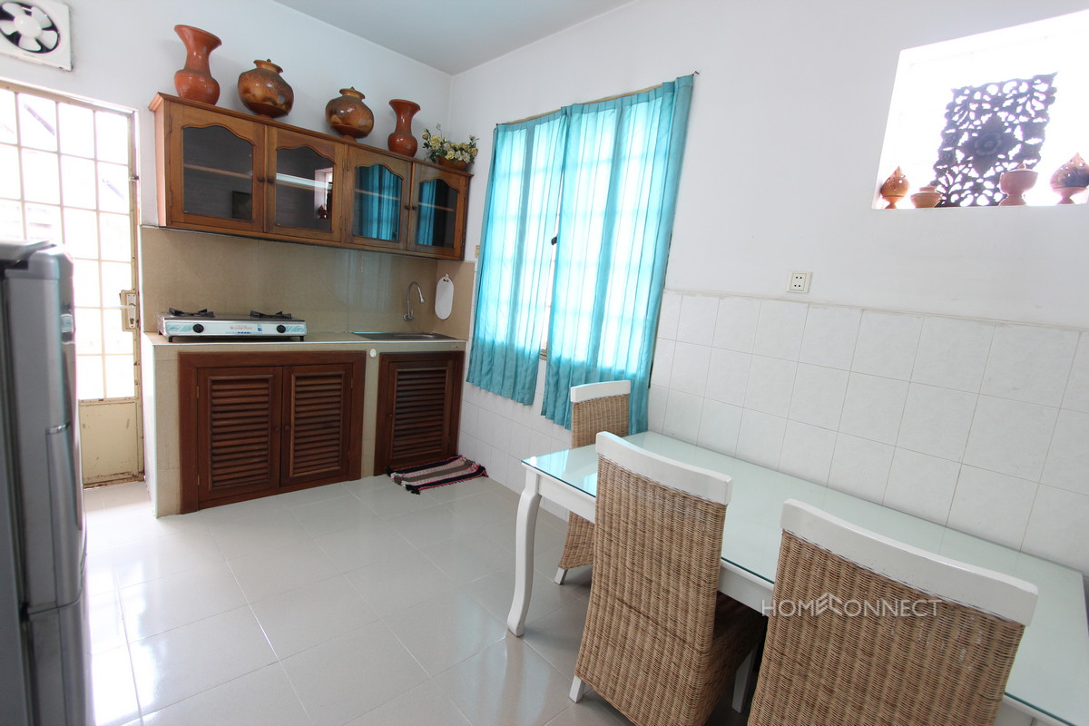Centrally located 2 Bedroom Flat in 7 Makara | Phnom Penh Real Estate