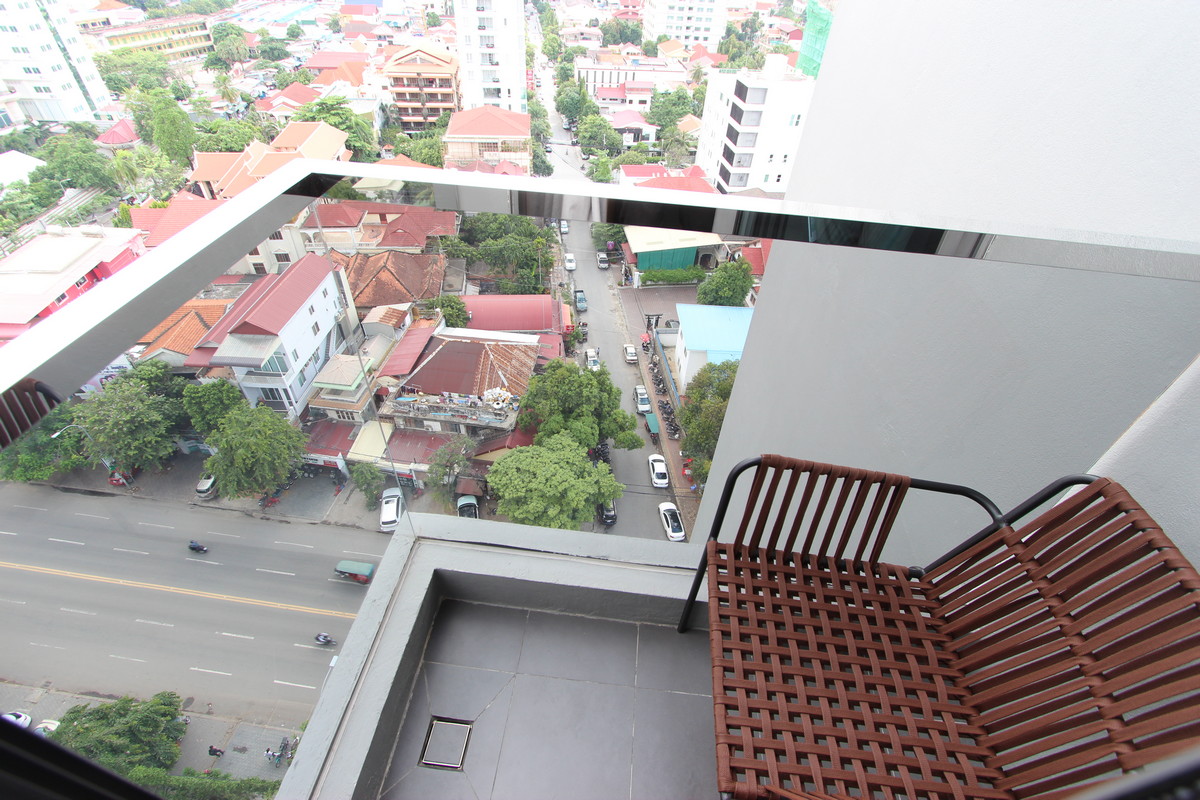 Spectacular 3 Bedroom Apartment in Tonle Bassac | Phnom Penh Real Estate