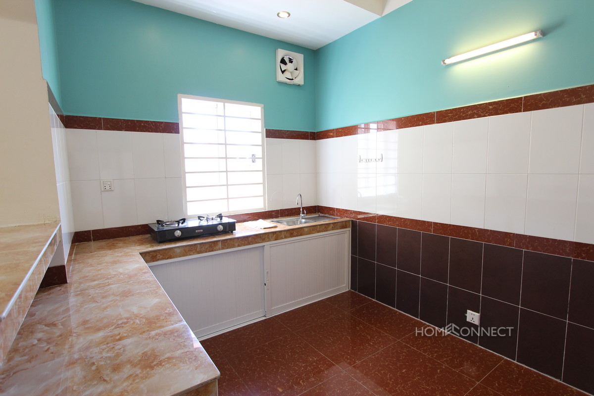 Spacious 1 Bedroom 1 Bathroom Apartment near Independence Monument | Phnom Penh Real Estate