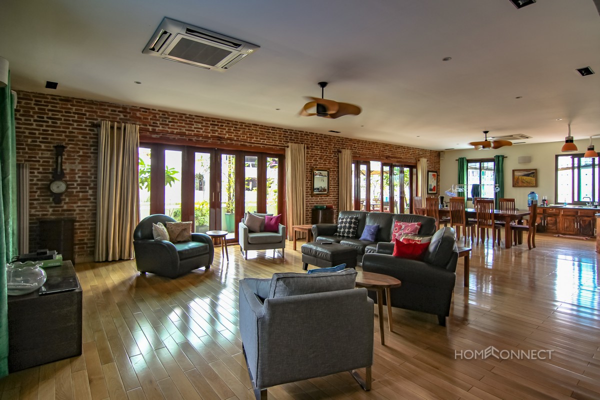 Modern 4 Bedroom Apartment For Sale Close to Riverside | Phnom Penh Real Estate