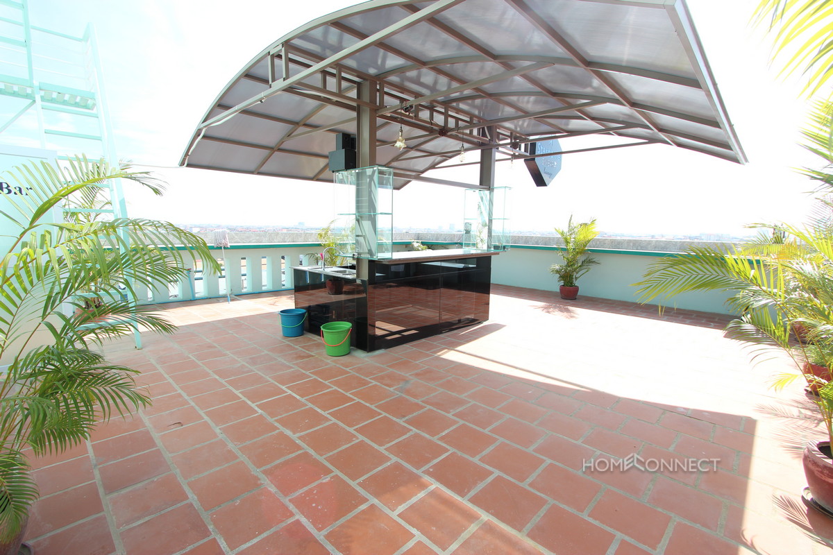 Luxurious Penthouse Suite with 2 Bedrooms and 2 Bathrooms in Toul Sangke | Phnom Penh Real Estate