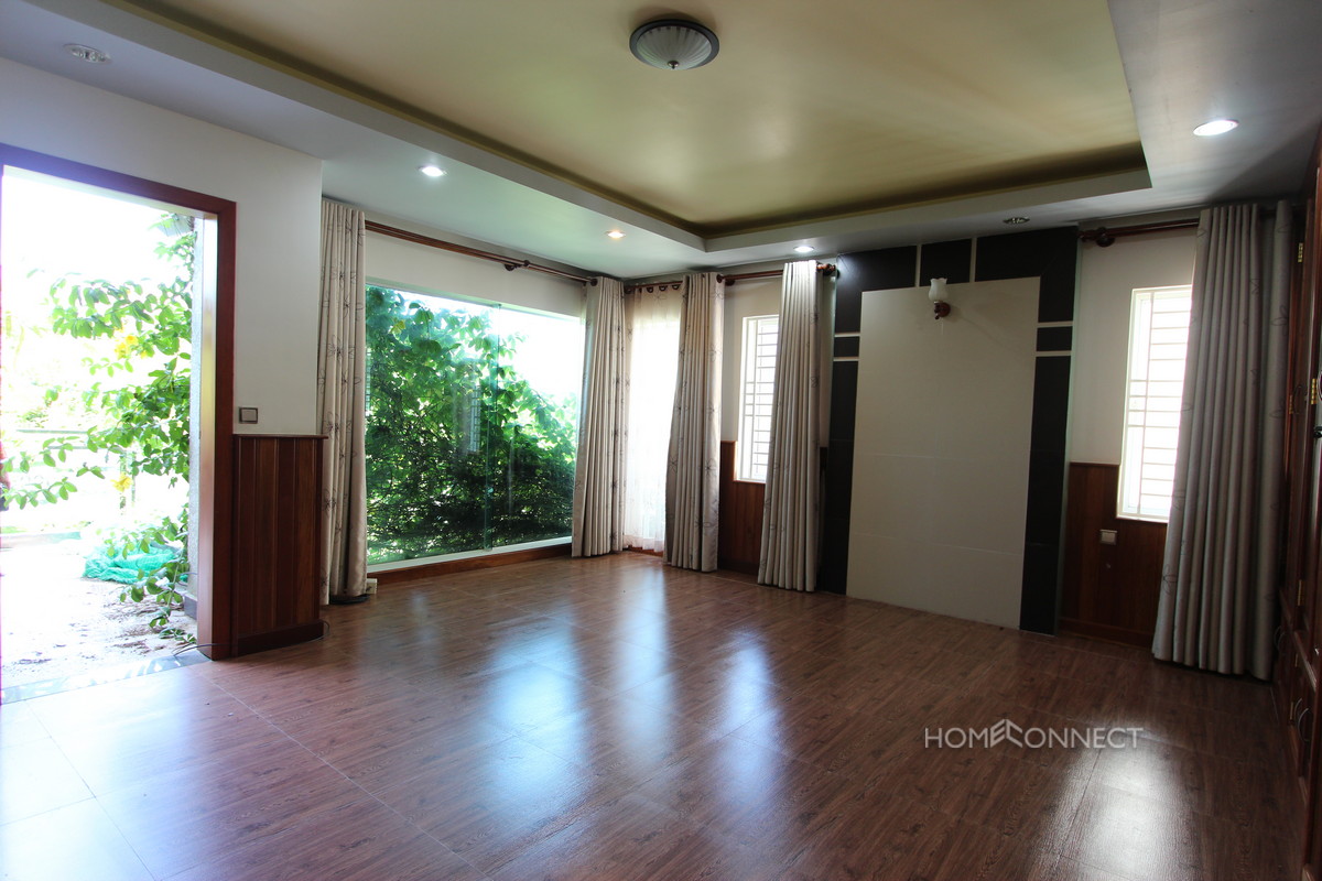 Spacious 4 Bedroom 4 Bathroom Townhouse in Boung Tumpoung | Phnom Penh Real Estate