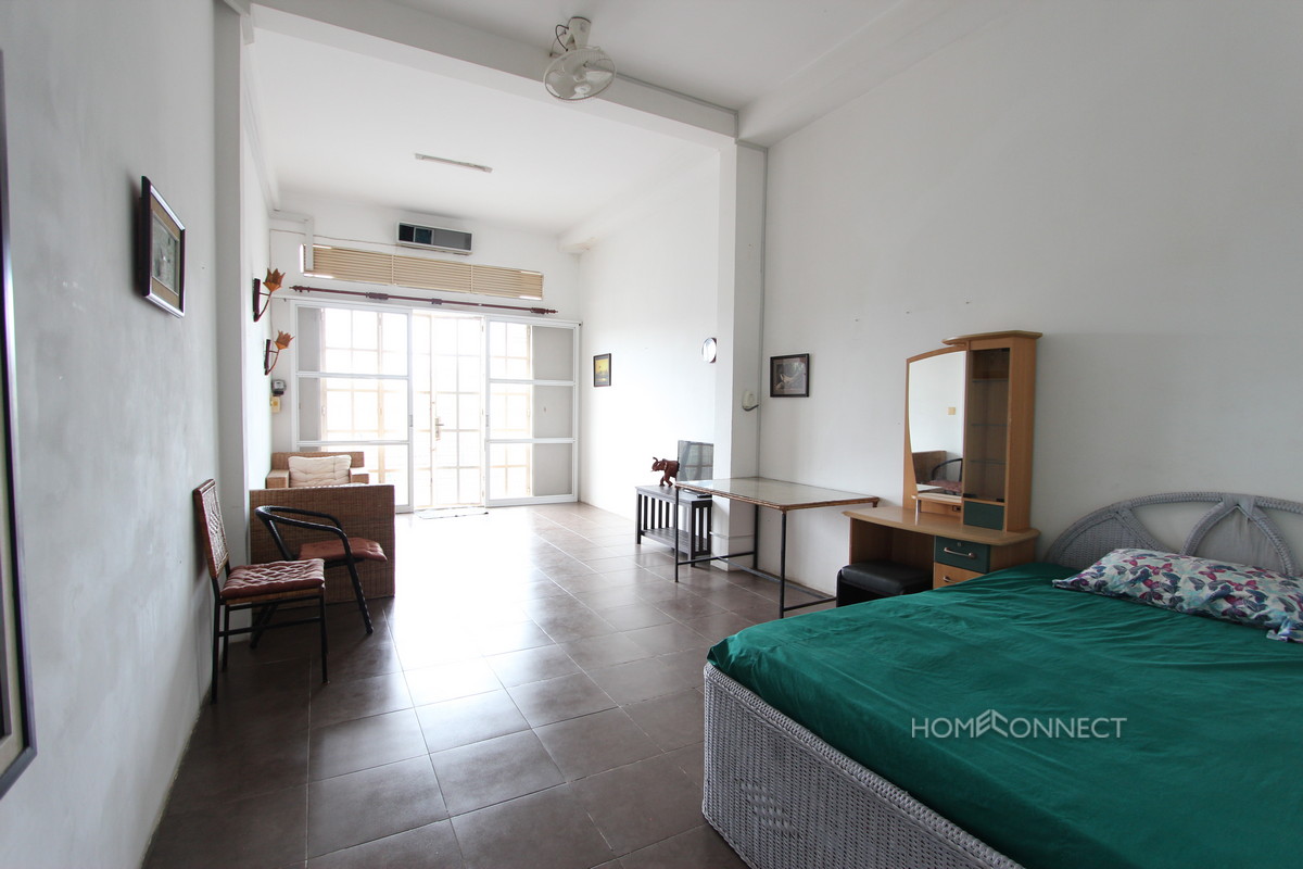Budget 1 Bedroom 1 Bathroom Apartment for Rent Near Old Market | Phnom Penh Real Estate