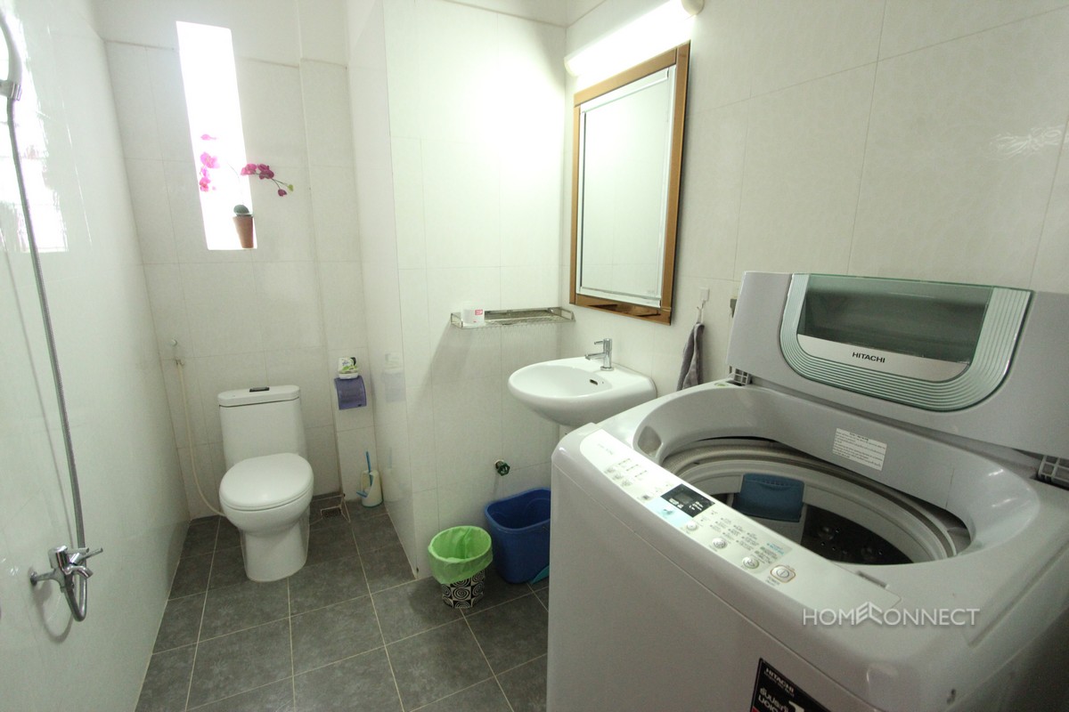 Budget 1 Bedroom 2 Bathroom Apartment for Rent in Tonle Bassac | Phnom Penh Real Estate