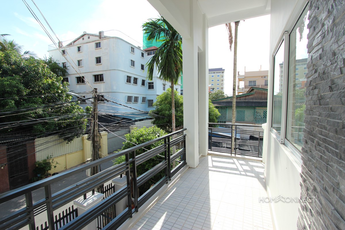 Spacious 1 Bedroom 2 Bathroom Apartment for Rent in Russian Market | Phnom Penh Real Estate