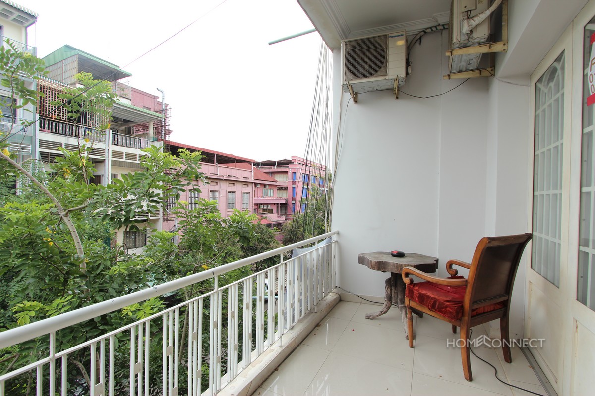 Budget 2 Bedroom 2 Bathroom Apartment For Rent Near Old Market | Phnom Penh Real Estate