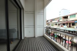Big Balcony 1 Bedroom Apartment Near the National Museum | Phnom Penh Real Estate
