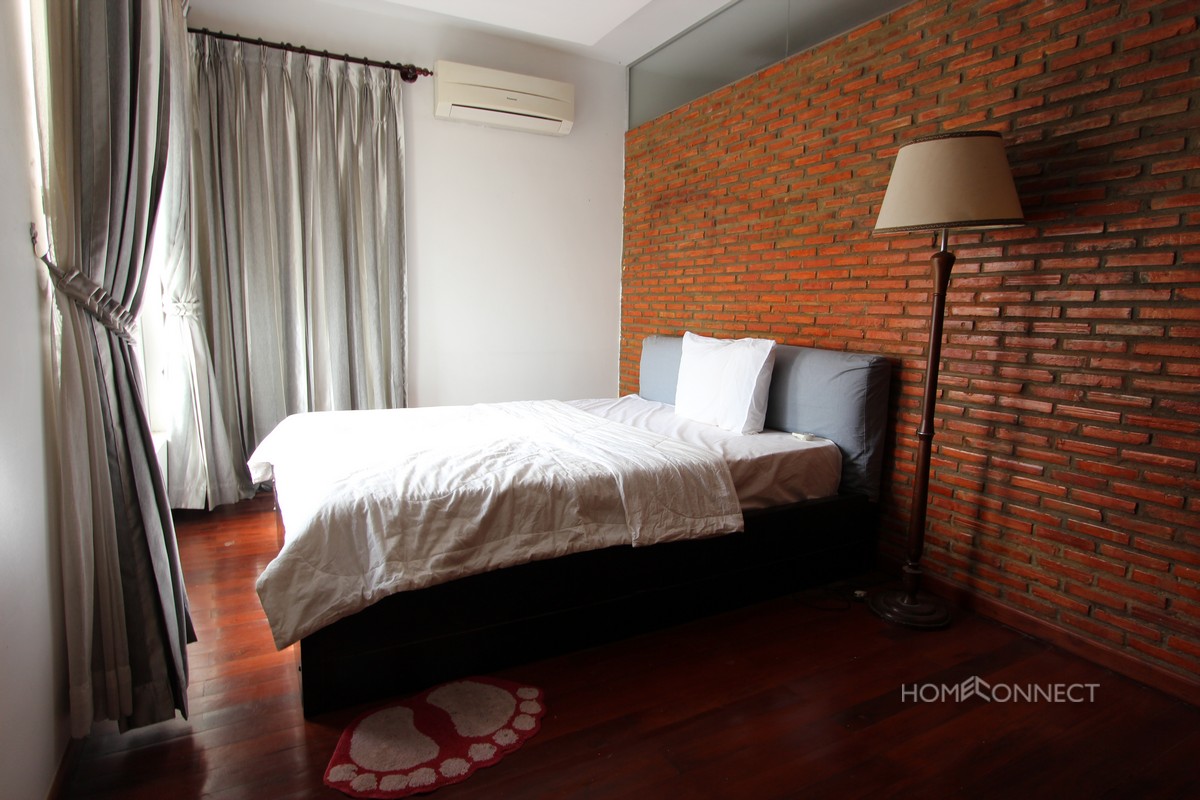 Spacious 2 Bedroom Beside The Royal Palace | Phnom Penh Real Estate