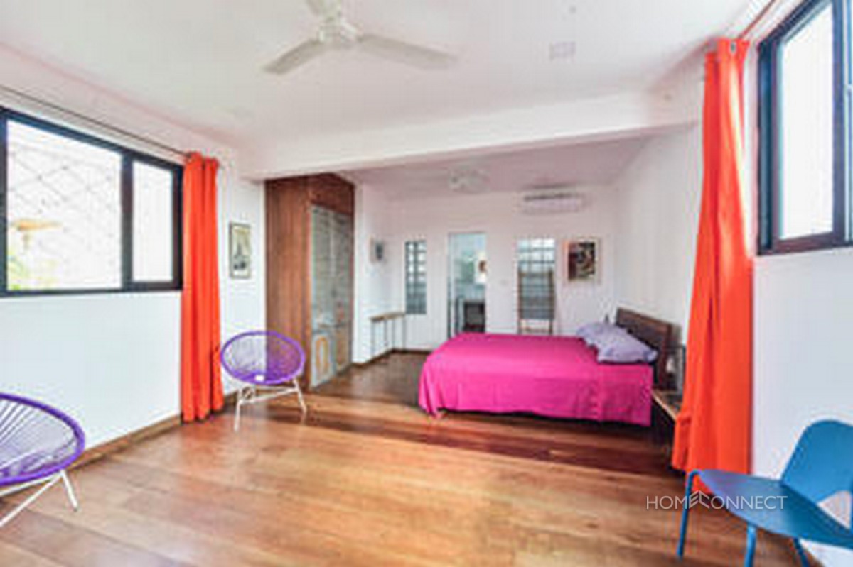 Large Terrace 2 Bedroom Apartment For Sale in Daun Penh | Phnom Penh Real Estate