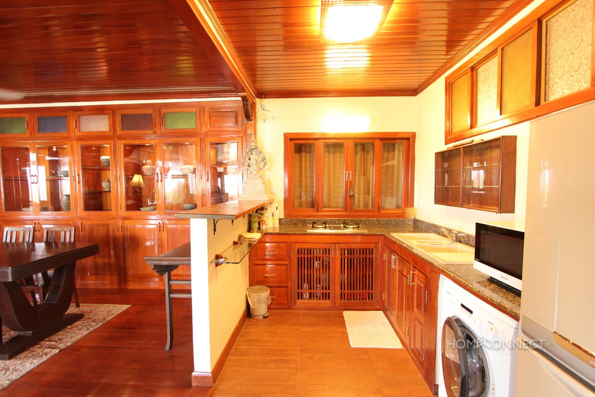 Traditional 2 Bedroom Apartment Near National Museum | Phnom Penh Real Estate