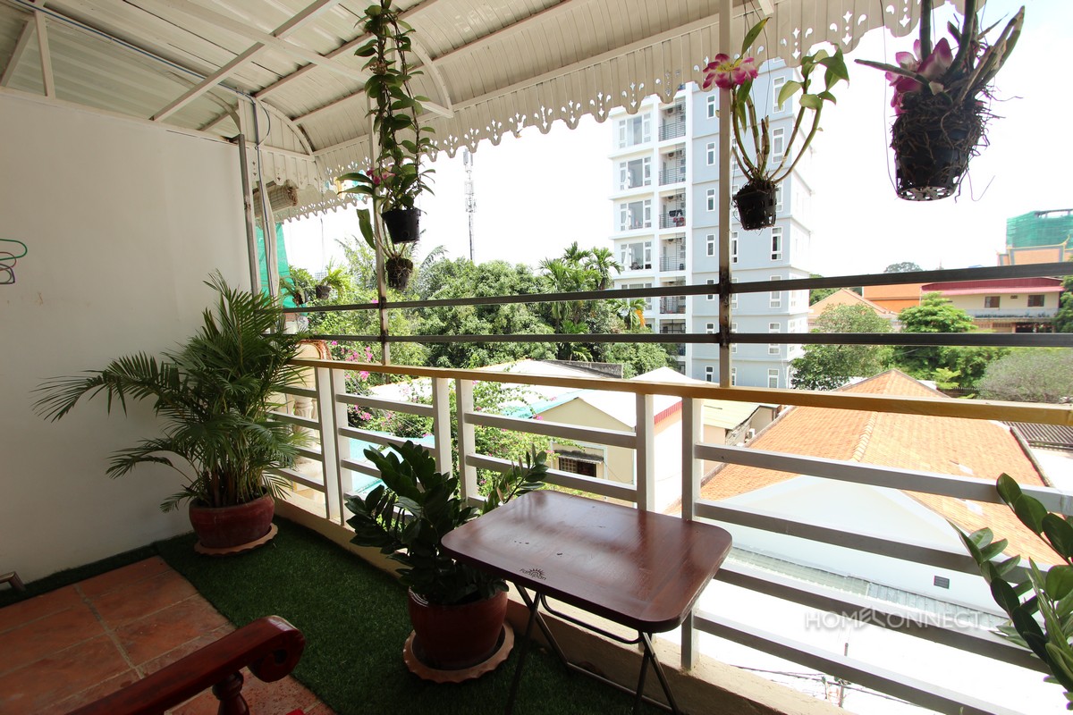 Private Balcony 1 Bedroom Near Royal Palace | Phnom Penh Real Estate